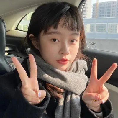 他很怪，他是我爸爸